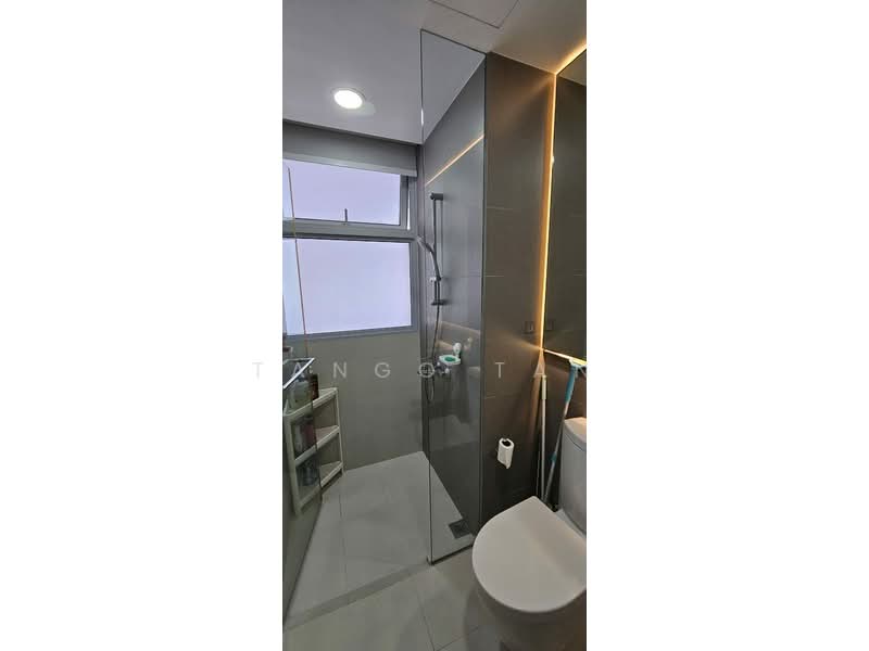 Ecopolitan, Punggol Walk, 3 Bedrooms, 1,088 sqft, Executive Condominium For Sale, by Tango Tan, 500215954 - Bathroom - PropertyGuru.com.sg