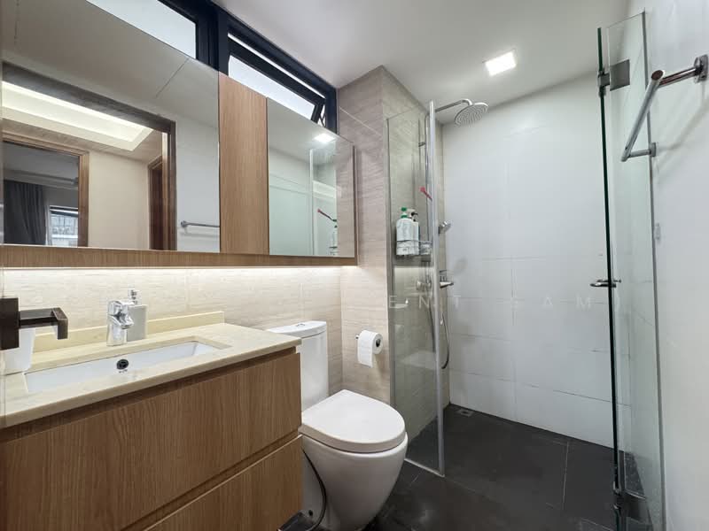 Riverparc Residence, 92 Punggol Drive, 4 Bedrooms, 1,485 sqft, Executive Condominium For Sale, by Shamir (Agent SAM), 500215955 - Common Bathroom - PropertyGuru.com.sg