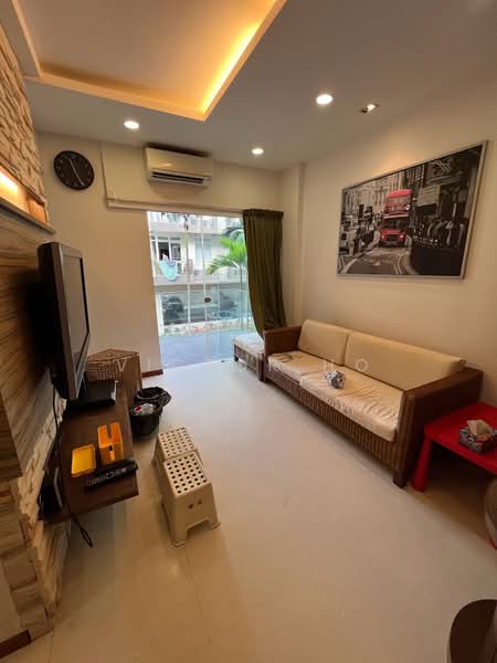 JLB Residences, Jalan Loyang Besar, 2 Bedrooms, 840 sqft, Apartment For Rent, by Victor Ho, 500215959 - Living Room - PropertyGuru.com.sg