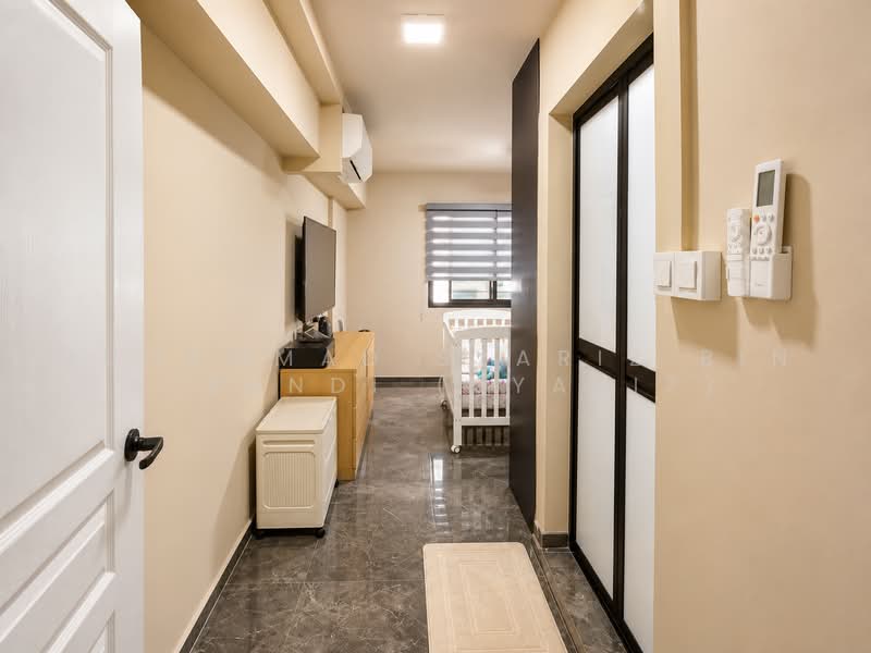 672 Woodlands Drive 71, 672 Woodlands Drive 71, 3 Bedrooms, 1,184 sqft, HDB Flat For Sale, by Muhammad Syariz Bin Affandi (Syariz), 500215961 - Corridor - PropertyGuru.com.sg
