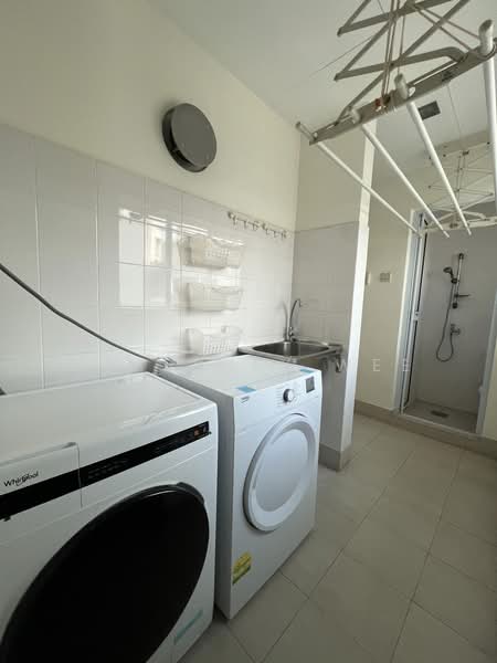 The Ansley, 33 Mandalay Road, 3 Bedrooms, 1,281 sqft, Condominium For Rent, by Kimberly Wee, 500215966 - Yard - PropertyGuru.com.sg