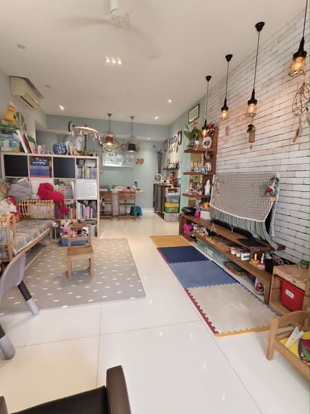 The Interlace, 198 Depot Road, 3 Bedrooms, 1,464 sqft, Condominium For Sale, by Kelvin Tay, 500215977 - Living Room - PropertyGuru.com.sg