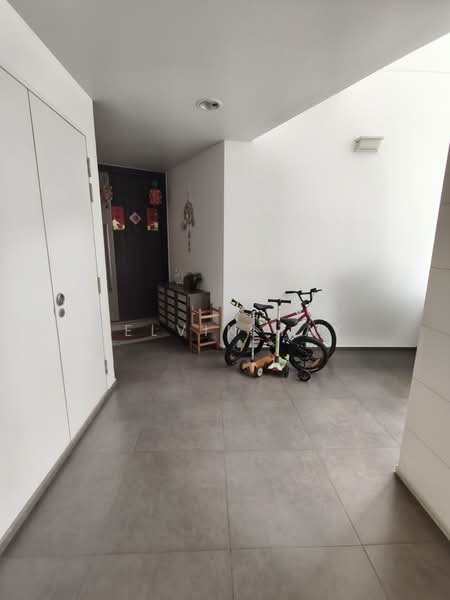 The Interlace, 198 Depot Road, 3 Bedrooms, 1,464 sqft, Condominium For Sale, by Kelvin Tay, 500215977 - Entrance - PropertyGuru.com.sg