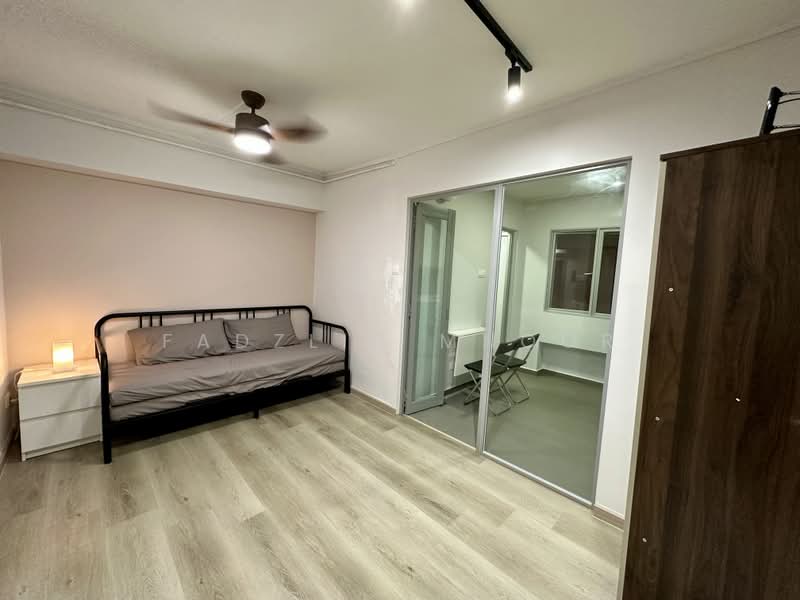 753 Jurong West Street 74, 753 Jurong West Street 74, Room Rental, 300 sqft, HDB Flat For Rent, by Fadzlin MNoor, 500215980 - Living Room - PropertyGuru.com.sg