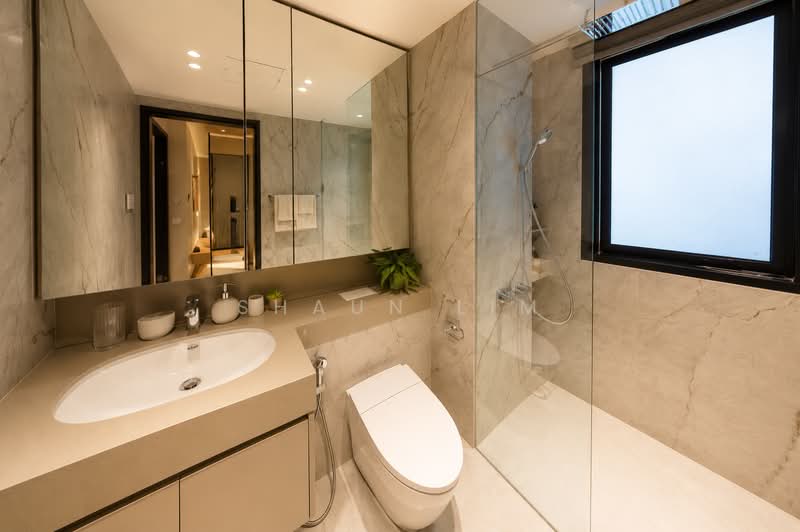 The Hillshore, 292 Pasir Panjang Rd, Buona Vista / West Coast / Clementi New Town, 3 Bedrooms, 1,055 sqft, Condominium For Sale, by Shaun Lim, 500215993 - Bathroom - PropertyGuru.com.sg