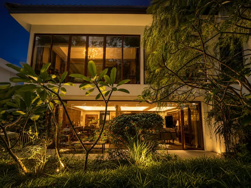 Faber Clementi Nan Hua Primary School, Faber Walk, 4 Bedrooms, 3,400 sqft, Semi-Detached House For Sale, by Avery Lee (芷芸), 500215995 - Exterior - PropertyGuru.com.sg