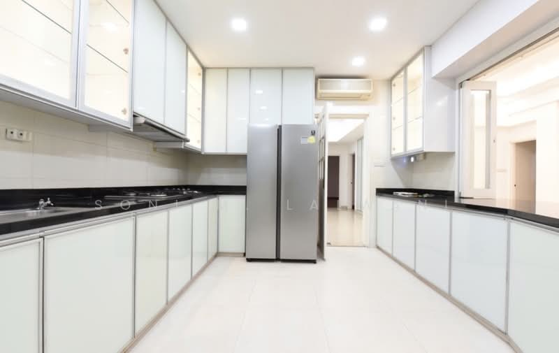Regency Park, 9 Nathan Road, 5 Bedrooms, 3,650 sqft, Condominium For Rent, by Soni M. Lalwani, 500216002 - Kitchen - PropertyGuru.com.sg