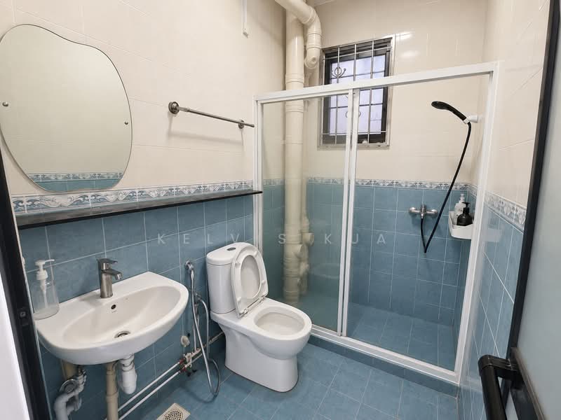 652 Senja Link, 652 Senja Link, 3 Bedrooms, 990 sqft, HDB Flat For Sale, by Kelvis Kua, 500216003 - Bathroom - PropertyGuru.com.sg