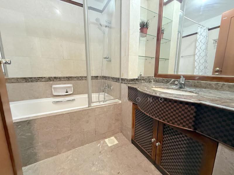 Condo Master Bedroom @ Lakeside MRT, Corporation Road, Boon Lay / Jurong / Tuas, Room Rental, 280 sqft, Condominium For Rent, by Addie Wong, 500216053 - Bathroom - PropertyGuru.com.sg