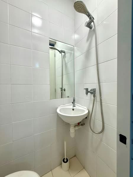Parc Vera, Hougang Street 32, Room Rental, 50 sqft, Condominium For Rent, by Cavin Wong, 500216086 - Bathroom - PropertyGuru.com.sg