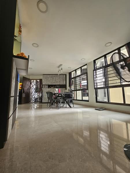 469 Segar Road, 469 Segar Road, 3 Bedrooms, 1,399 sqft, HDB Flat For Sale, by Bernard Kay, 500216091 - Dining Room - PropertyGuru.com.sg