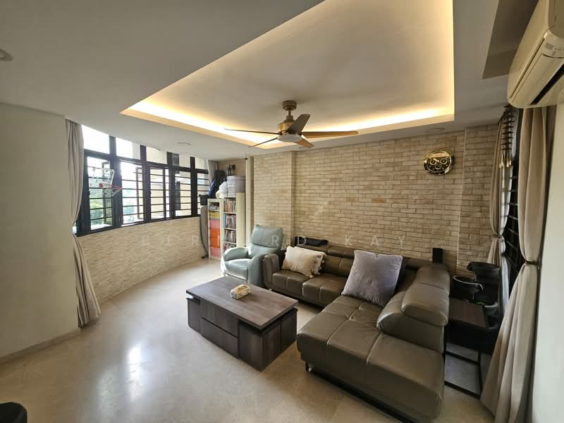 469 Segar Road, 469 Segar Road, 3 Bedrooms, 1,399 sqft, HDB Flat For Sale, by Bernard Kay, 500216091 - Living Room - PropertyGuru.com.sg