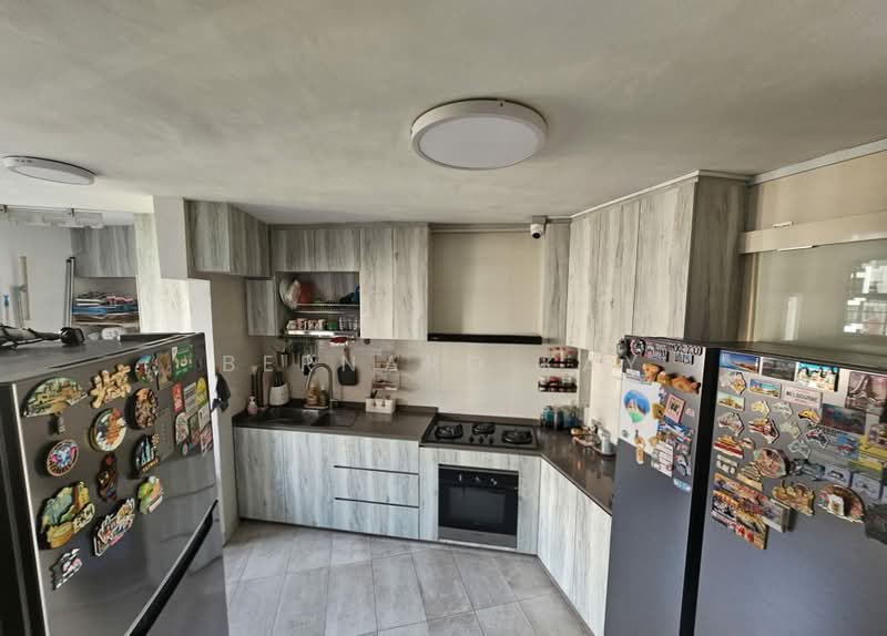 469 Segar Road, 469 Segar Road, 3 Bedrooms, 1,399 sqft, HDB Flat For Sale, by Bernard Kay, 500216091 - Kitchen - PropertyGuru.com.sg