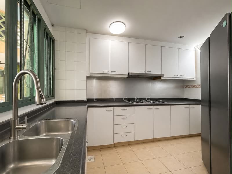 Yew Mei Green, 50 Choa Chu Kang North 6, 4 Bedrooms, 1,411 sqft, Condominium For Sale, by Lee Yong, 500216099 - Kitchen - PropertyGuru.com.sg
