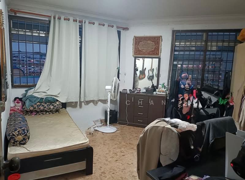 733 Jurong West Street 73, 733 Jurong West Street 73, 4 Bedrooms, 1,453 sqft, HDB Flat For Sale, by Jade Chan, 500216105 - Bedroom - PropertyGuru.com.sg