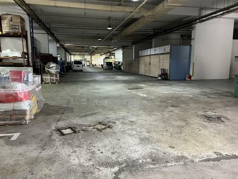 Wcega Plaza, 1 Bukit Batok Crescent, 3,229 sqft, Light Industrial (B1) For Sale, by Tony Liaw, 500216112 - Exterior - CommercialGuru.com.sg