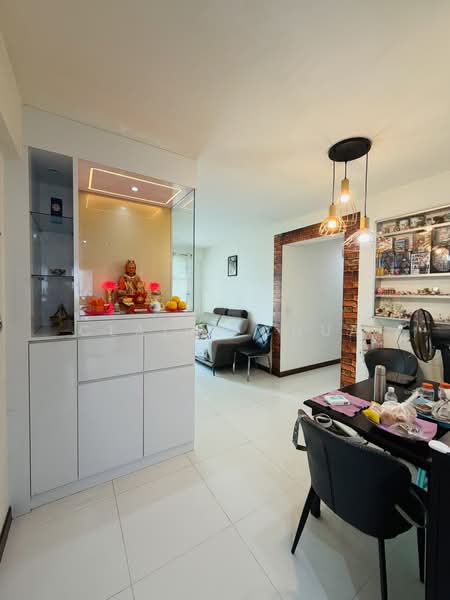430A Yishun Avenue 11, 430A Yishun Avenue 11, 3 Bedrooms, 990 sqft, HDB Flat For Sale, by Claire Chua, 500216127 - PropertyGuru.com.sg