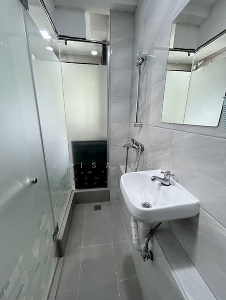 Simei Green Condominium, 1 Simei Street 4, Studio, 350 sqft, Condominium For Rent, by Luisa Mok, 500216143 - Bathroom - PropertyGuru.com.sg