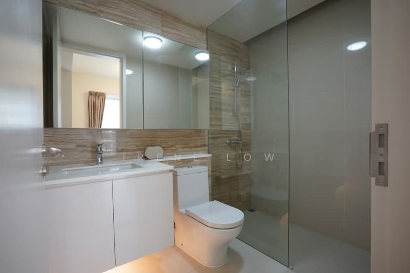 Bedok Residences, 14 Bedok North Drive, 2 Bedrooms, 871 sqft, Condominium For Sale, by Irene Low, 500216148 - Master Bath - PropertyGuru.com.sg