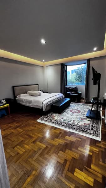 Casa Cairnhill, 1 Peck Hay Road, 3 Bedrooms, 1,572 sqft, Condominium For Sale, by Toto Liauw, 500216150 - Bedroom - PropertyGuru.com.sg