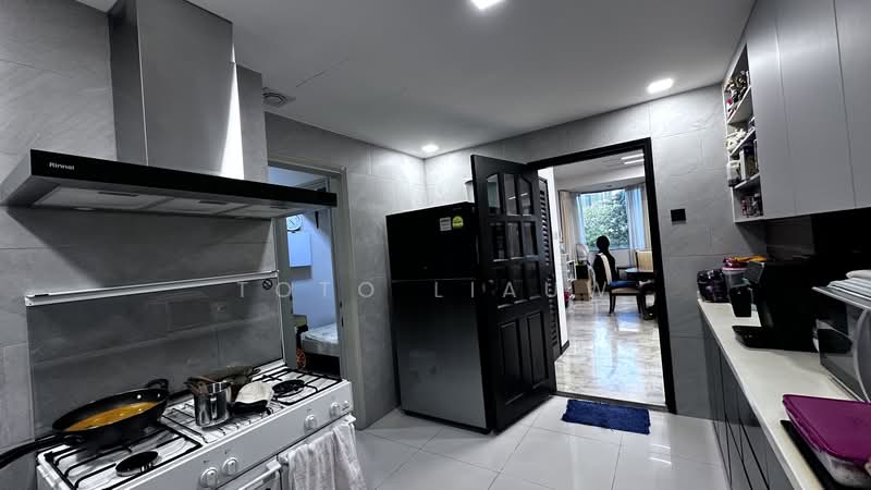 Casa Cairnhill, 1 Peck Hay Road, 3 Bedrooms, 1,572 sqft, Condominium For Sale, by Toto Liauw, 500216150 - Kitchen - PropertyGuru.com.sg