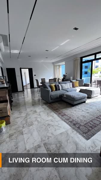 Casa Cairnhill, 1 Peck Hay Road, 3 Bedrooms, 1,572 sqft, Condominium For Sale, by Toto Liauw, 500216150 - Living Room - PropertyGuru.com.sg