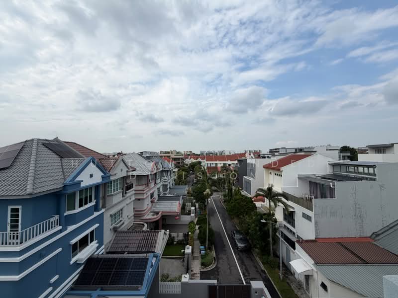 Sirat Place $1,4xx psf, Freehold 3-Storey Corner Terrace along a cul-de-sac, Sirat Place, Sirat Road, Lange Road, 5 Bedrooms, 2,620 sqft, Corner Terrace For Sale, by TRAVIS SEAH, 500216159 - Exterior - PropertyGuru.com.sg