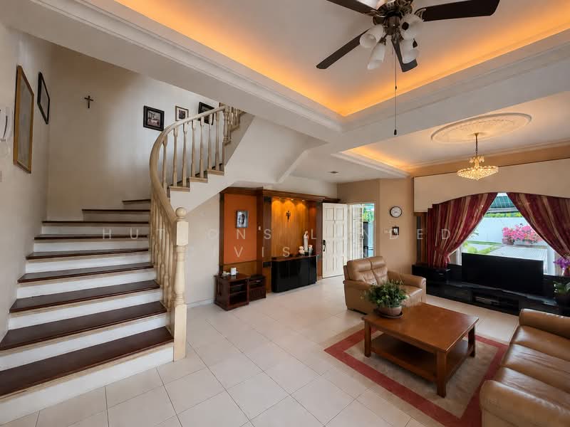 Sirat Place $1,4xx psf, Freehold 3-Storey Corner Terrace along a cul-de-sac, Sirat Place, Sirat Road, Lange Road, 5 Bedrooms, 2,620 sqft, Corner Terrace For Sale, by TRAVIS SEAH, 500216159 - Living Room - PropertyGuru.com.sg