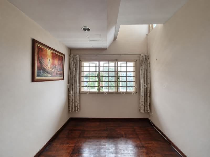Sirat Place $1,4xx psf, Freehold 3-Storey Corner Terrace along a cul-de-sac, Sirat Place, Sirat Road, Lange Road, 5 Bedrooms, 2,620 sqft, Corner Terrace For Sale, by TRAVIS SEAH, 500216159 - Interior - PropertyGuru.com.sg