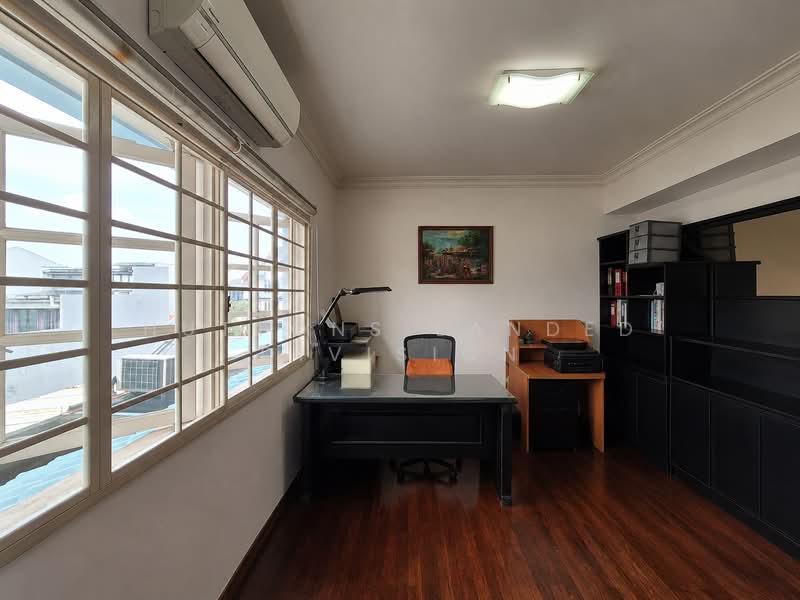Sirat Place $1,4xx psf, Freehold 3-Storey Corner Terrace along a cul-de-sac, Sirat Place, Sirat Road, Lange Road, 5 Bedrooms, 2,620 sqft, Corner Terrace For Sale, by TRAVIS SEAH, 500216159 - Study - PropertyGuru.com.sg