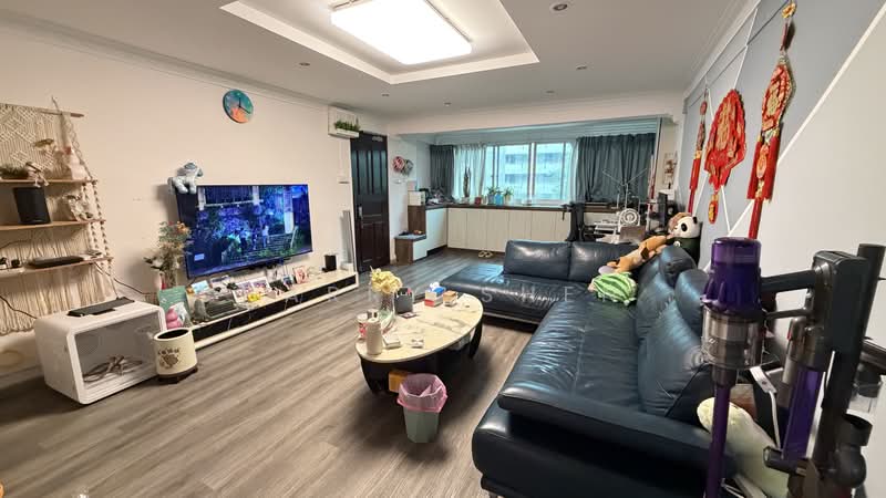 111 Ang Mo Kio Avenue 4, 111 Ang Mo Kio Avenue 4, 3 Bedrooms, 1,259 sqft, HDB Flat For Sale, by Harry Shen, 500216162 - Living Room - PropertyGuru.com.sg