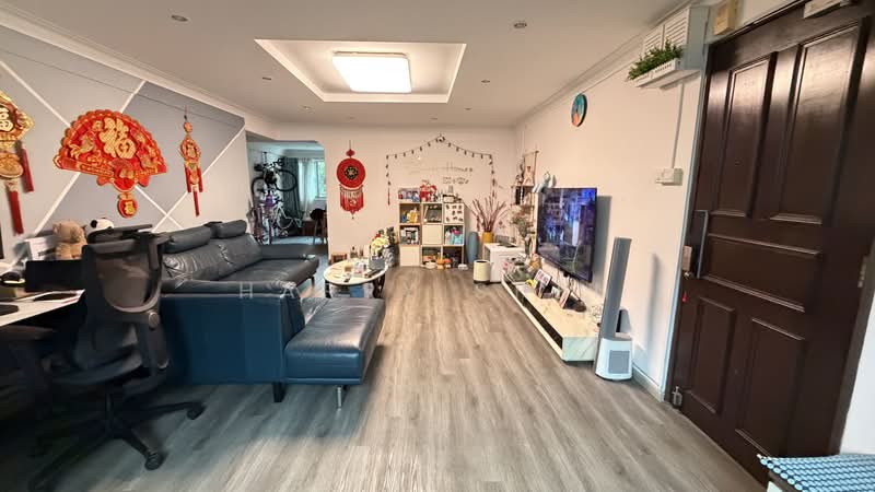 111 Ang Mo Kio Avenue 4, 111 Ang Mo Kio Avenue 4, 3 Bedrooms, 1,259 sqft, HDB Flat For Sale, by Harry Shen, 500216162 - Living Room - PropertyGuru.com.sg