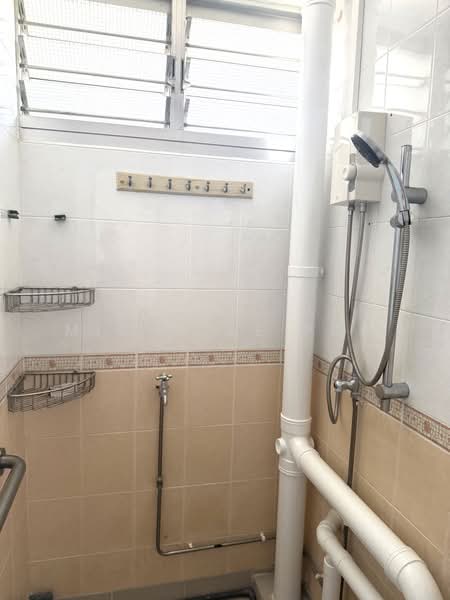 3 Haig Road, 3 Haig Road, 3 Bedrooms, 818 sqft, HDB Flat For Rent, by Michelle Poh, 500216165 - Bathroom - PropertyGuru.com.sg