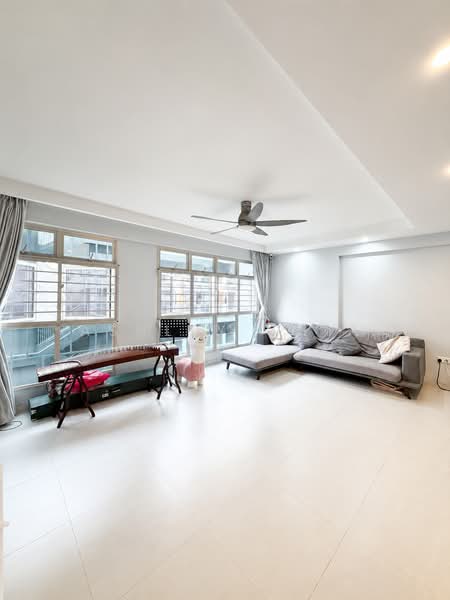 216D Compassvale Drive, 216D Compassvale Drive, 3 Bedrooms, 1,216 sqft, HDB Flat For Sale, by Ashley Chia, 500216214 - Living Room - PropertyGuru.com.sg