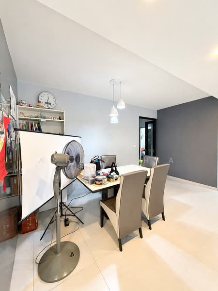 216D Compassvale Drive, 216D Compassvale Drive, 3 Bedrooms, 1,216 sqft, HDB Flat For Sale, by Ashley Chia, 500216214 - Dining Room - PropertyGuru.com.sg