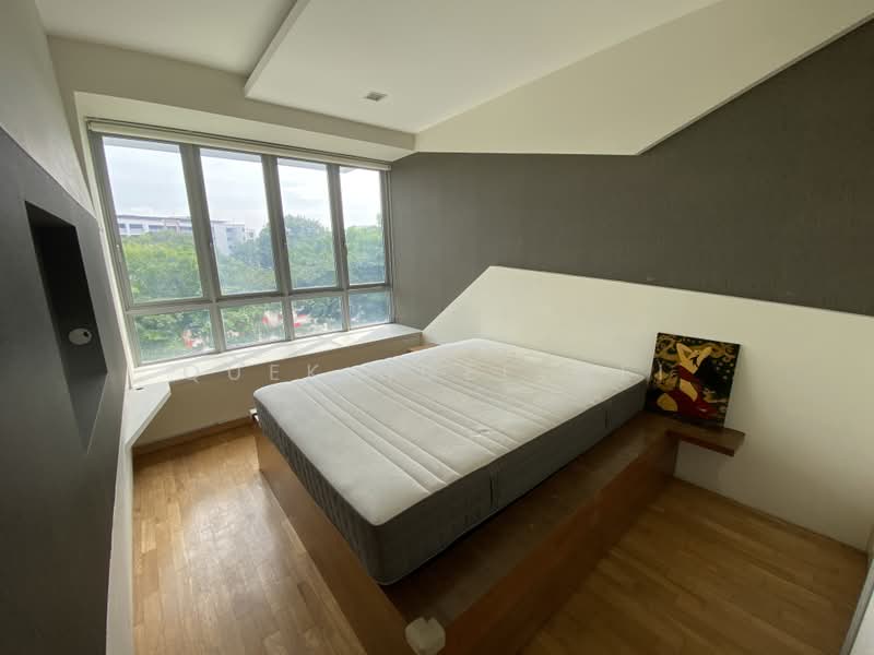 Ferraria Park Condo, 8 Flora Drive, 2 Bedrooms, 915 sqft, Condominium For Sale, by Quek Ngee Wei, 500216221 - Master Bedroom - PropertyGuru.com.sg