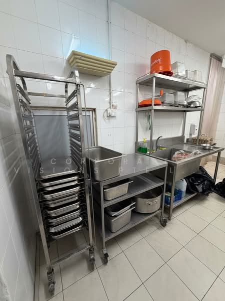 Food Factory with Coldroom for takeover, 15 Woodlands Loop, 1,916 sqft, Factory / Workshop (B2) For Rent, by DENNIS CHENG, 500216229 - Kitchen - CommercialGuru.com.sg