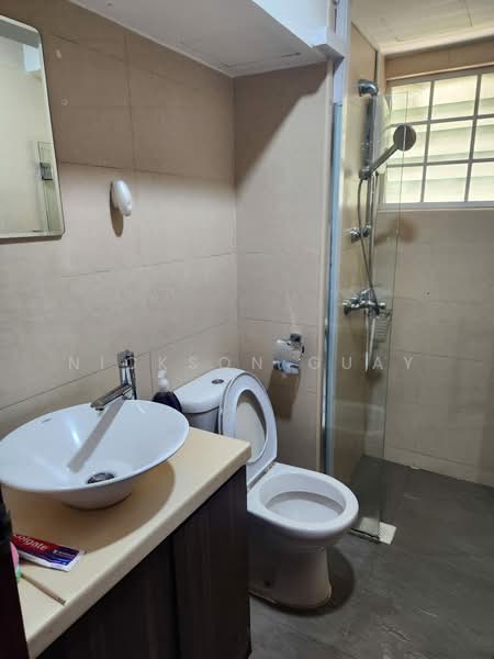 Common Room available for rent in Melville Park, 060, 20 Simei Street 1, Room Rental, 120 sqft, Condominium For Rent, by Nickson Guay, 500216239 - Bathroom - PropertyGuru.com.sg