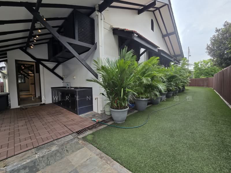 Charming Single Storey Detached House For Immediate Lease, , 5 Bedrooms, 4,845 sqft, Detached House For Rent, by Lawrence Ng 黄启恒, 500216242 - Garden - PropertyGuru.com.sg
