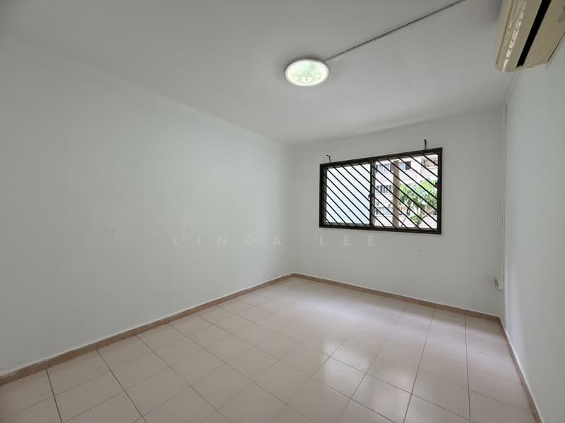 123 Bedok Reservoir Road, 123 Bedok Reservoir Road, 3 Bedrooms, 1,108 sqft, HDB Flat For Sale, by Linda Lee, 500216247 - Bedroom - PropertyGuru.com.sg