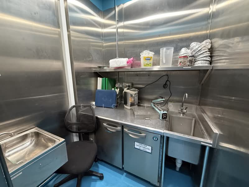 Mactaggart Foodlink, 20 Mactaggart Road, Macpherson / Potong Pasir, 2,508 sqft, Light Industrial (B1) For Rent, by Derick Foo, 500216254 - Kitchen - CommercialGuru.com.sg