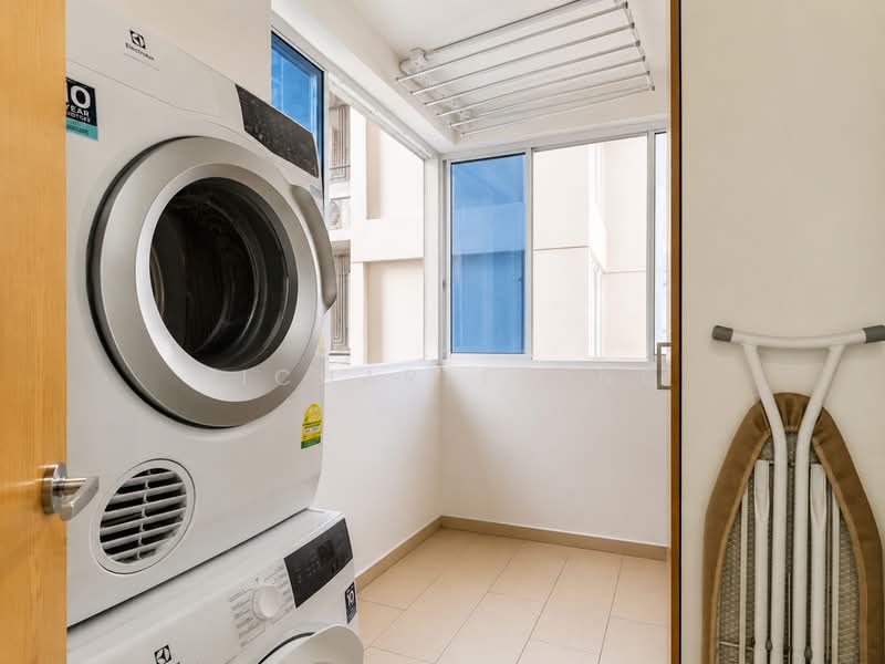 Waterview, 91 Tampines Avenue 1, 3 Bedrooms, 1,378 sqft, Condominium For Sale, by Nicharee Ong, 500216257 - Balcony - PropertyGuru.com.sg