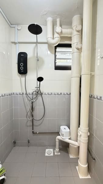532 Upper Cross Street, 532 Upper Cross Street, 2 Bedrooms, 646 sqft, HDB Flat For Sale, by Jose Loh Zhenhao, 500216259 - Bathroom - PropertyGuru.com.sg