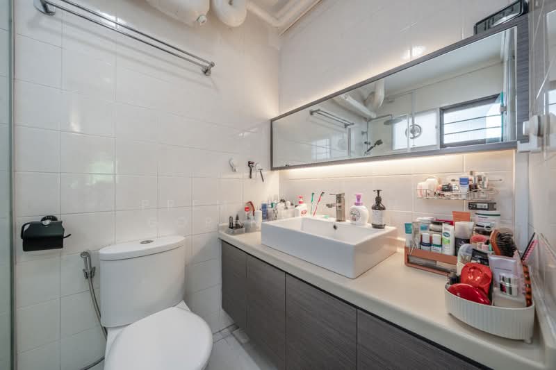 28 Cassia Crescent, 28 Cassia Crescent, 3 Bedrooms, 1,293 sqft, HDB Flat For Sale, by Prem Dillon Gopinathan, 500216268 - Bathroom - PropertyGuru.com.sg