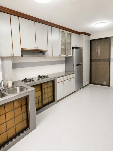 105 Jurong East Street 13, 105 Jurong East Street 13, 3 Bedrooms, 980 sqft, HDB Flat For Rent, by Celine Chow 周于琪, 500216275 - Kitchen - PropertyGuru.com.sg