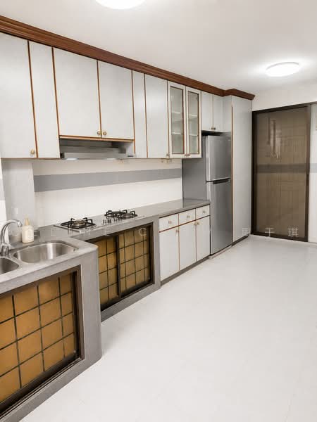 105 Jurong East Street 13, 105 Jurong East Street 13, 3 Bedrooms, 980 sqft, HDB Flat For Rent, by Celine Chow 周于琪, 500216275 - Kitchen - PropertyGuru.com.sg