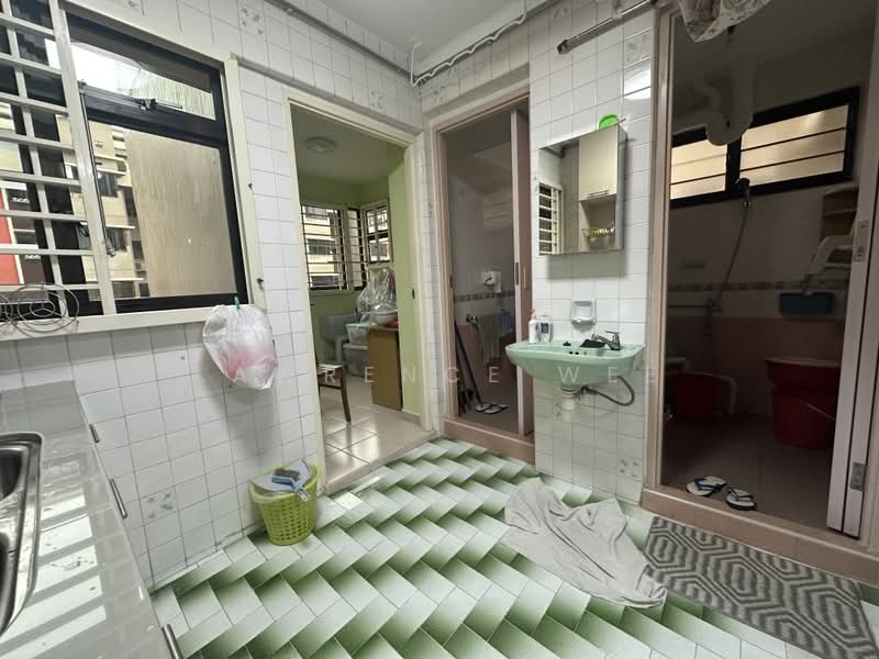 30 Kelantan Road, 30 Kelantan Road, 2 Bedrooms, 818 sqft, HDB Flat For Sale, by Lawrence Wee, 500216283 - Bathroom - PropertyGuru.com.sg