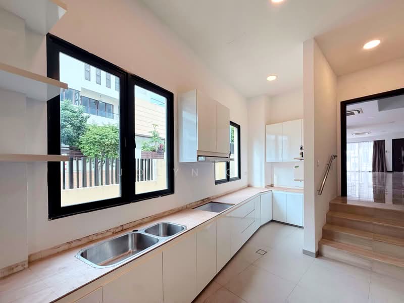 Sembawang Springs Estate, Jalan Salang, 4 Bedrooms, 3,028 sqft, Semi-Detached House For Rent, by Jolyn Goh, 500216305 - Kitchen - PropertyGuru.com.sg