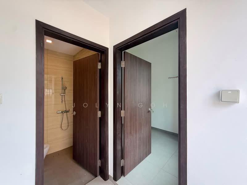 Sembawang Springs Estate, Jalan Salang, 4 Bedrooms, 3,028 sqft, Semi-Detached House For Rent, by Jolyn Goh, 500216305 - Bathroom - PropertyGuru.com.sg