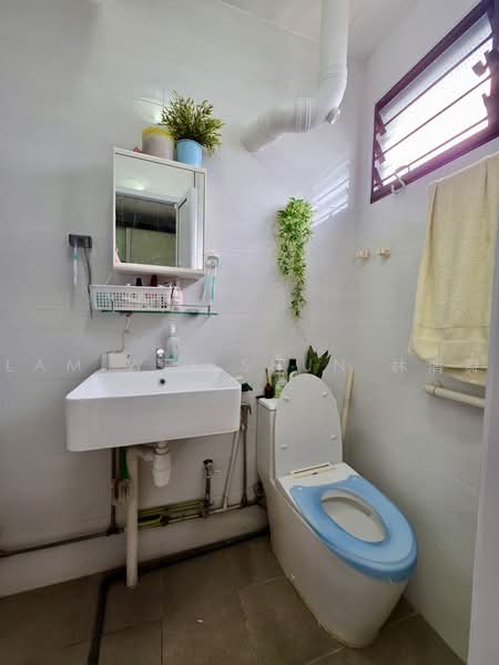 106 Simei Street 1, 106 Simei Street 1, 3 Bedrooms, 1,119 sqft, HDB Flat For Sale, by Lam Wei Shun 林渭舜, 500216313 - Bathroom - PropertyGuru.com.sg